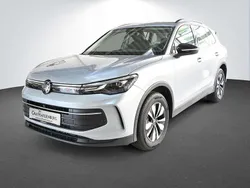 Oyster silver metallic Gebraucht 2024 VW Tiguan Goal SUV | 39.980 € (Superpreis)