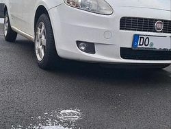 Weiß Gebraucht 2008 Fiat Punto Kleinwagen | 1.550 € (Fairer Preis)