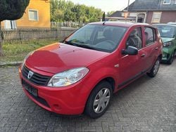 Rot Gebraucht 2009 Dacia Sandero Kleinwagen | 999 € (Superpreis)