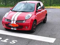 Rot Gebraucht 2006 Nissan Qashqai SUV | 2.450 €