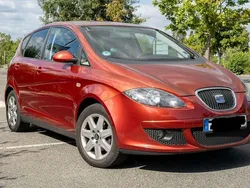 Rot Gebraucht 2009 Seat Altea Reference Van / Kleinbus | 3.200 € (Guter Preis)