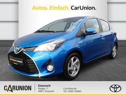 Electric blue metallic/ vivid blue Gebraucht 2016 Toyota Yaris Edition-S Kleinwagen | 11.980 € (Fairer Preis)