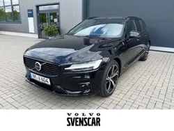 Onyx black / metallic Gebraucht 2025 Volvo V60 Plus Kombi | 51.990 €