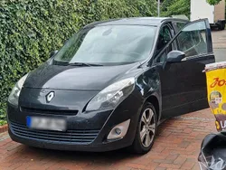 Schwarz Gebraucht 2009 Renault Mégane GrandTour Kombi | 5.400 €