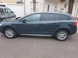 Grau Gebraucht 2018 Volvo V60 CC Plus Kombi | 29.990 € (Fairer Preis)