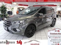 Grau Gebraucht 2018 Ford Kuga Titanium SUV | 19.950 € (Fairer Preis)
