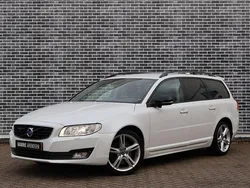 Weiß Gebraucht 2015 Volvo V70 Dynamic Kombi | 24.499 €