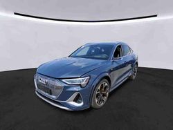 Plasmablau metallic (metallic) Gebraucht 2021 Audi e-tron Sport SUV | 39.699 € (Superpreis)