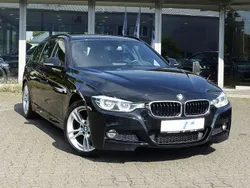 Saphirschwarz Gebraucht 2019 BMW 320 M Sport Kombi | 22.850 € (Fairer Preis)