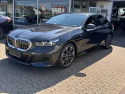 Grau Gebraucht 2023 BMW 520 M Sport Limousine | 52.690 € (Superpreis)