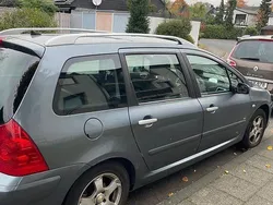 Grau Gebraucht 2005 Peugeot 307 Filou Kombi | 2.200 € (Etwas zu teuer)