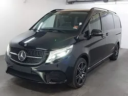 Obsidianschwarz metallic Gebraucht 2021 Mercedes V300 AMG Van / Kleinbus | 59.900 € (Teuer)