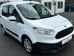 Weiß Gebraucht 2018 Ford Tourneo Kombi | 9.999 € (Superpreis)