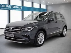 Grau Gebraucht 2022 VW Tiguan Elegance SUV | 25.490 € (Superpreis)
