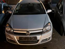 Grau Gebraucht 2004 Opel Astra Kombi | 1.250 € (Guter Preis)