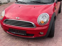 Rot Gebraucht 2009 Mini ONE Kleinwagen | 3.500 €