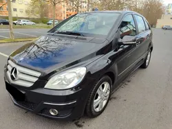 Schwarz Gebraucht 2011 Mercedes B180 Van / Kleinbus | 4.300 € (Fairer Preis)