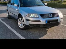 Silber Gebraucht 2001 VW Passat Kombi | 4.400 €