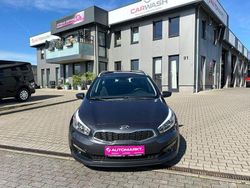 Grau Gebraucht 2016 Kia Ceed Sportswagon Edition 7 Kombi | 8.890 € (Etwas zu teuer)