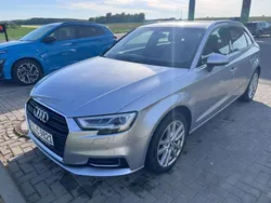 Silber Gebraucht 2017 Audi A3 Sportback Design Limousine | 17.900 € (Fairer Preis)