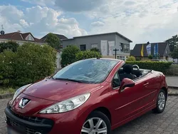 Rot Gebraucht 2008 Peugeot 207 CC Cabrio | 1.800 € (Teuer)