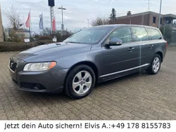 Grau Gebraucht 2009 Volvo V70 Momentum Kombi | 3.990 € (Fairer Preis)