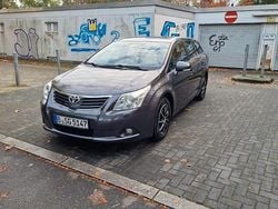 Grau Gebraucht 2010 Toyota Avensis Kombi | 4.350 € (Superpreis)