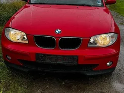 Rot Gebraucht 2006 BMW 118 Kleinwagen | 2.550 € (Guter Preis)