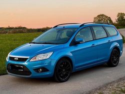 Blau Gebraucht 2011 Ford Focus Kombi | 1.999 € (Fairer Preis)