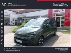 Grün Gebraucht 2024 Toyota Proace Verso Team Kombi | 32.990 € (Fairer Preis)