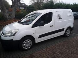 Weiß Gebraucht 2013 Citroën Berlingo Kombi | 3.800 € (Superpreis)