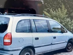 Grau Gebraucht 2000 Opel Zafira Van / Kleinbus | 950 € (Fairer Preis)