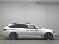 Alpinweiss Gebraucht 2021 BMW 530e Shadowline Kombi | 24.480 € (Fairer Preis)
