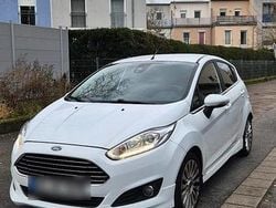 Weiß Gebraucht 2014 Ford Fiesta Kleinwagen | 5.500 € (Fairer Preis)
