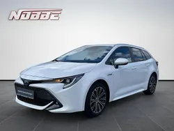 Weiß Gebraucht 2021 Toyota Corolla Team Kombi | 21.280 € (Fairer Preis)
