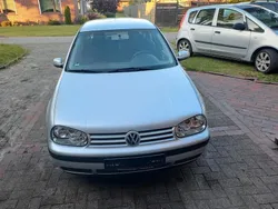 Silber Gebraucht 2002 VW Golf IV Kleinwagen | 1.950 € (Fairer Preis)