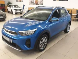 Blau Gebraucht 2024 Kia Stonic Vision SUV | 22.590 € (Fairer Preis)