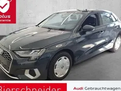 Grau Gebraucht 2024 Audi A3 Sportback Advanced Limousine | 27.990 € (Guter Preis)