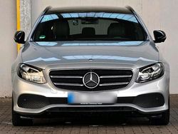 Grau Gebraucht 2018 Mercedes E220 Kombi | 26.900 € (Fairer Preis)