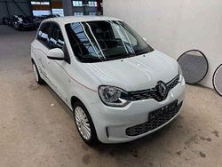 Weiß Gebraucht 2021 Renault Twingo Vibes Kleinwagen | 9.979 € (Superpreis)