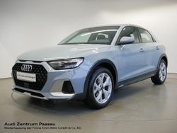 Pfeilgrau perleffekt Gebraucht 2023 Audi A1 Ambiente Limousine | 26.690 € (Guter Preis)