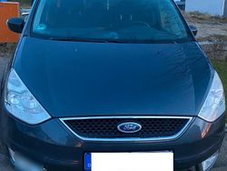 Grau Gebraucht 2007 Ford Galaxy Van / Kleinbus | 3.700 € (Fairer Preis)