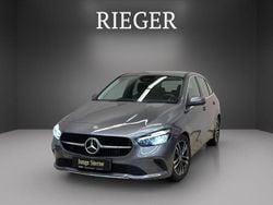 Metalliclack mountaingrau (metallic) Gebraucht 2024 Mercedes B200 Progressive Van / Kleinbus | 29.900 € (Guter Preis)