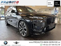 Schwarz Gebraucht 2023 BMW X7 M Sport SUV | 89.890 € (Etwas zu teuer)