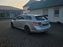 Silber Gebraucht 2009 Toyota Avensis Kombi | 2.299 € (Guter Preis)