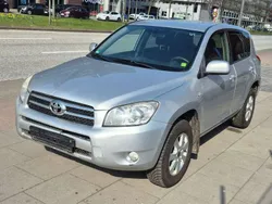 Silver metallic Gebraucht 2007 Toyota RAV4 Sport SUV | 4.000 € (Etwas zu teuer)