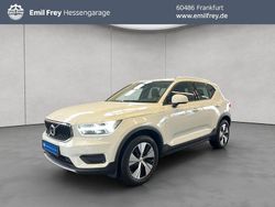 Weiß Gebraucht 2021 Volvo XC40 Momentum SUV | 29.750 € (Fairer Preis)