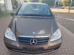 Gold Gebraucht 2009 Mercedes A180 Limousine | 2.990 € (Fairer Preis)
