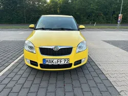 Gelb Gebraucht 2008 Skoda Fabia Sport Limousine | 1.299 € (Guter Preis)