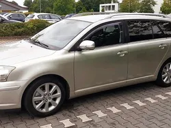 Silber Gebraucht 2006 Toyota Avensis Kombi | 3.300 € (Etwas zu teuer)